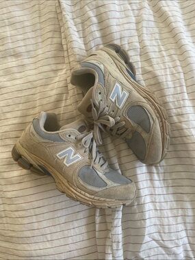 New Balance Running Sneakers 2002R